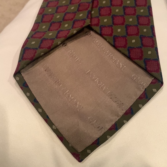 Giorgio Armani Silk Tie - Picture 5 of 7